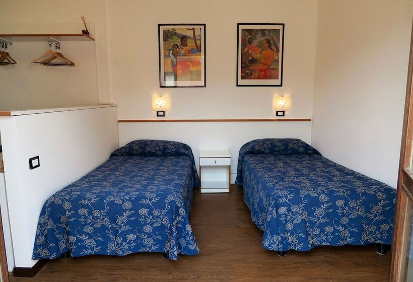 اتاق استاندارد سه نفره, Albergo Visconti