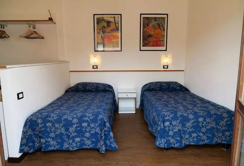 اتاق استاندارد سه نفره, Albergo Visconti