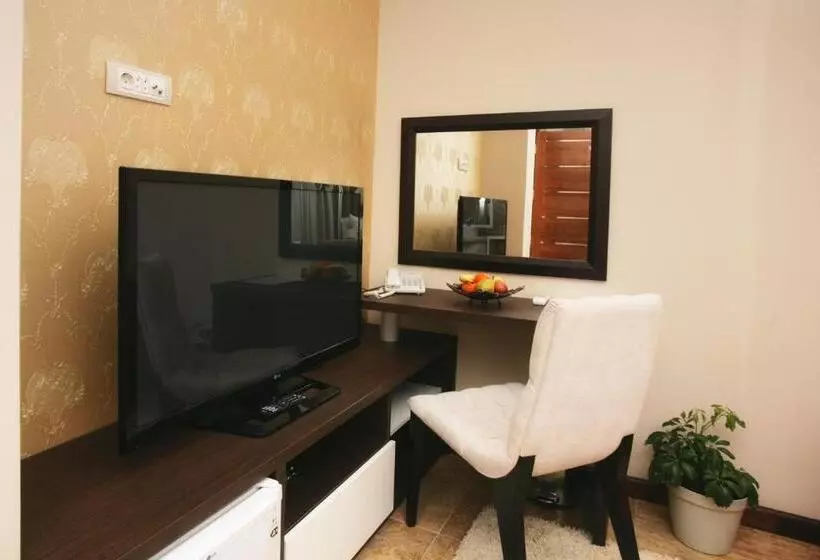 اتاق استاندارد, Alexandar Lux