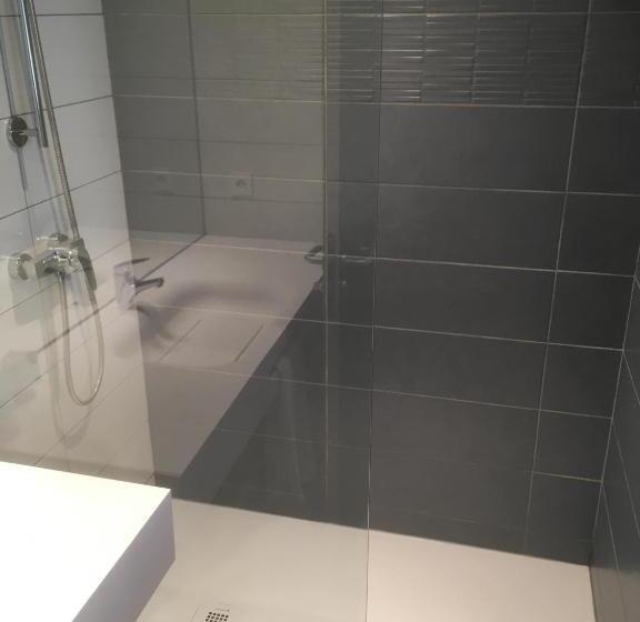 高级家庭房间, De Quebec