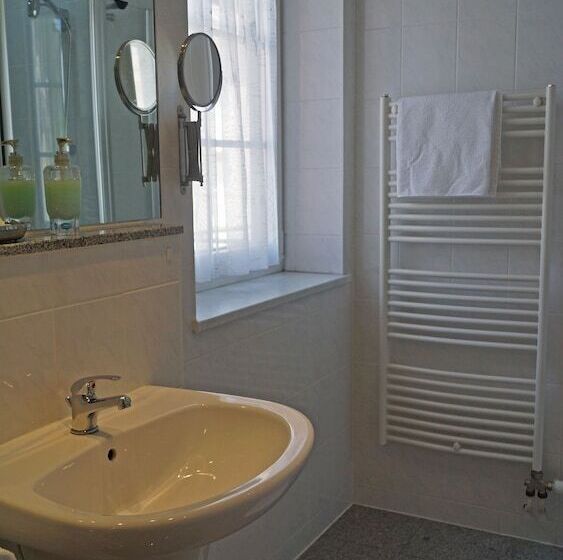 غرفة قياسية فردية, Andi´s Steakhüsli &