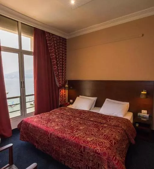 اتاق استاندارد یک نفره با چشمانداز دریا, Bel Azur Hotel Resort