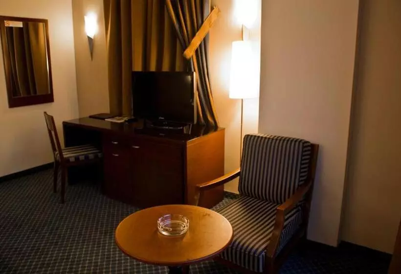 سوییت جونیور با چشمانداز دریا, Bel Azur Hotel Resort