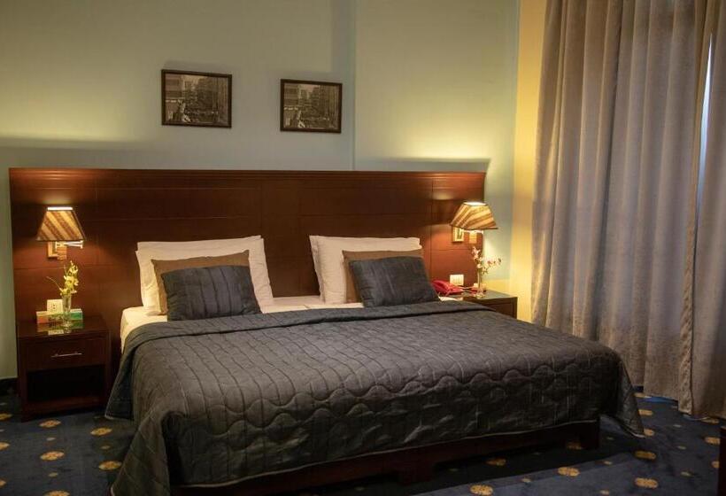 سوییت جونیور با چشم‌انداز دریا, Bel Azur Hotel   Resort