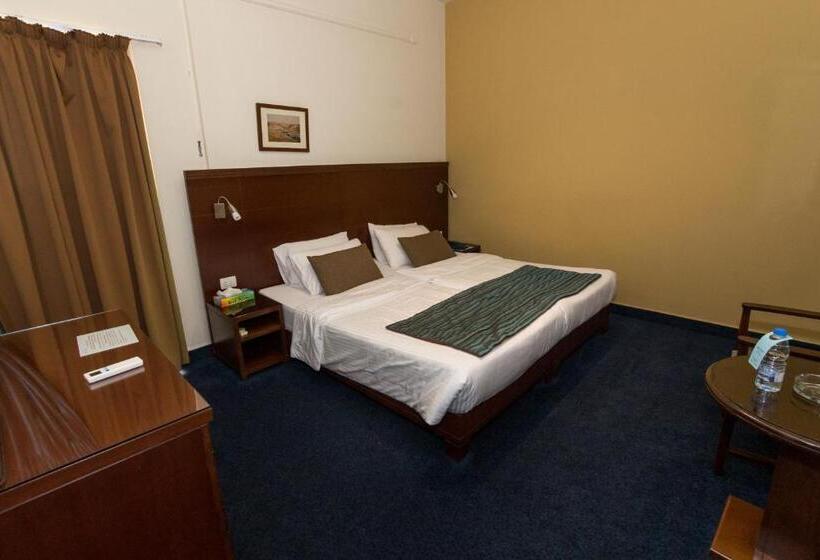 اتاق اساندارد با چشم‌انداز جانبی به دریا, Bel Azur Hotel   Resort