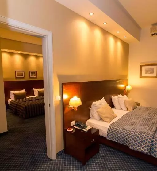 اتاق اجرایی, Bel Azur Hotel Resort