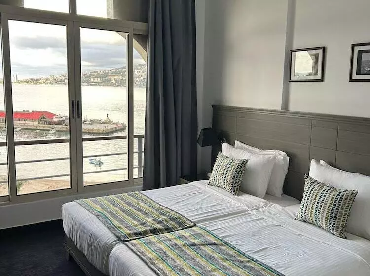 اتاق استاندارد یک نفره با چشمانداز دریا, Bel Azur Hotel Resort