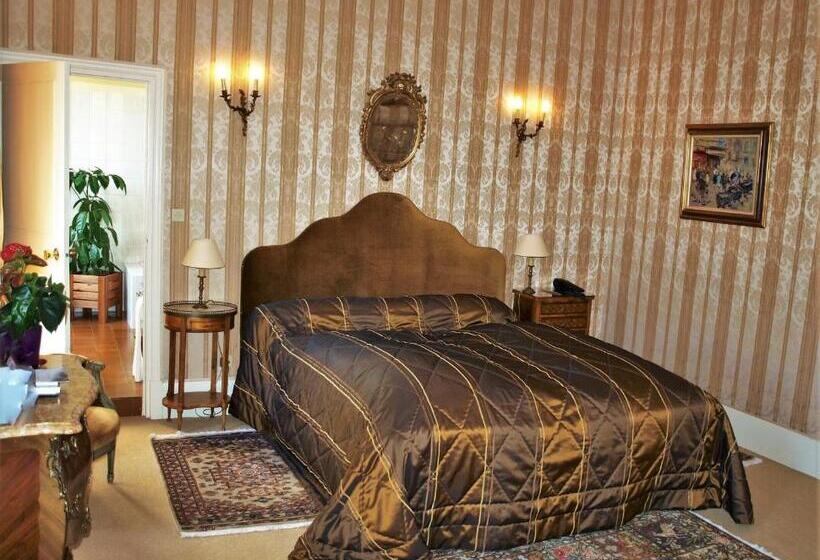 חדר דלוקס, Château De Vault De Lugny