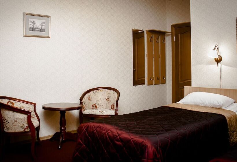 اتاق استاندارد, Dom Dostoevskogo