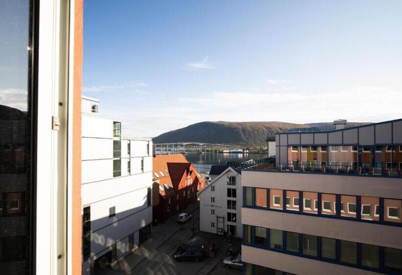 스탠다드 싱글 룸, Enter Amalie