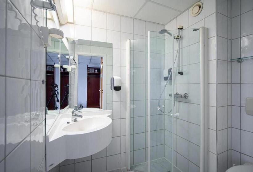 수피리어 룸, Enter Amalie