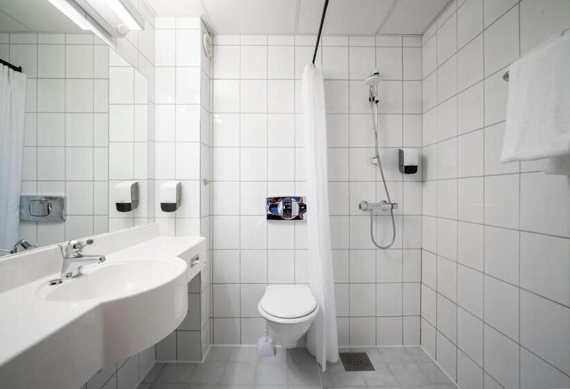 패밀리 룸, Enter Amalie