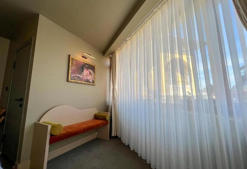 اتاق لوکس, Bk Boutique