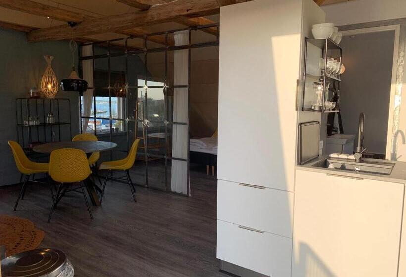 스탠다드 스튜디오 바다 전망, Gammel Havn