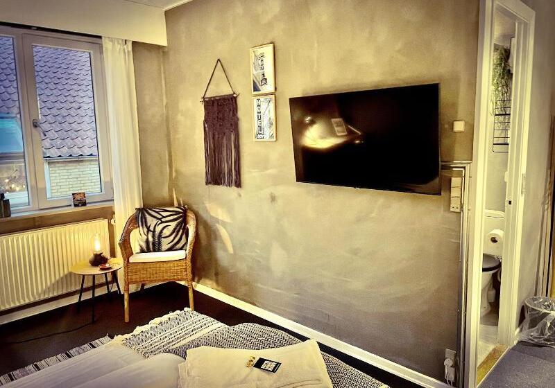Quarto Estandar Individual, Gammel Havn