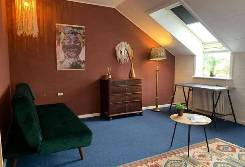 Quarto Familiar, Gammel Havn