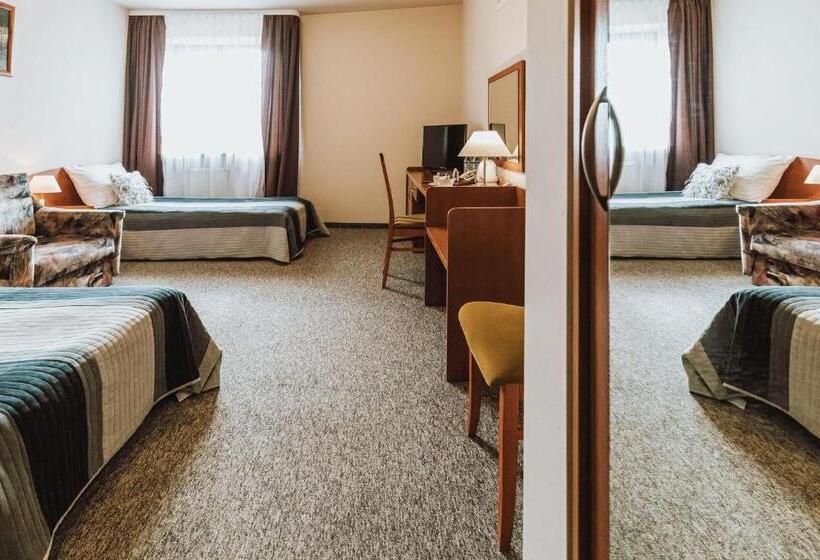 スタンダードルーム, Gromada Radom Centrum