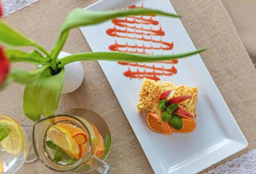 اتاق استاندارد سه نفره, Gromada Radom Centrum