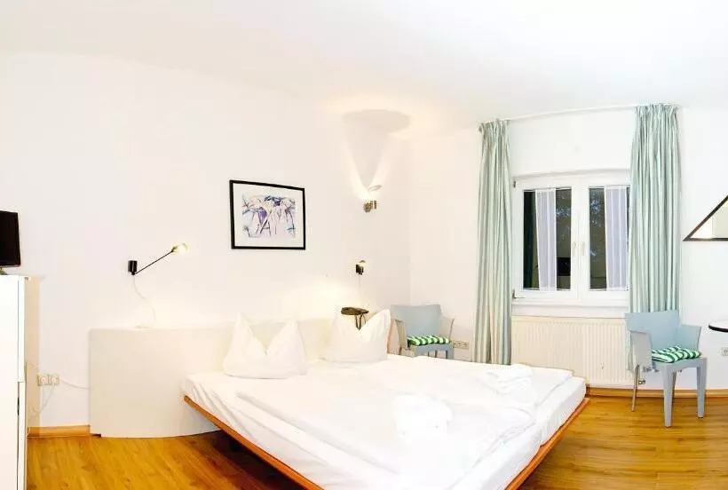 اتاق استاندارد, Haus Oberland