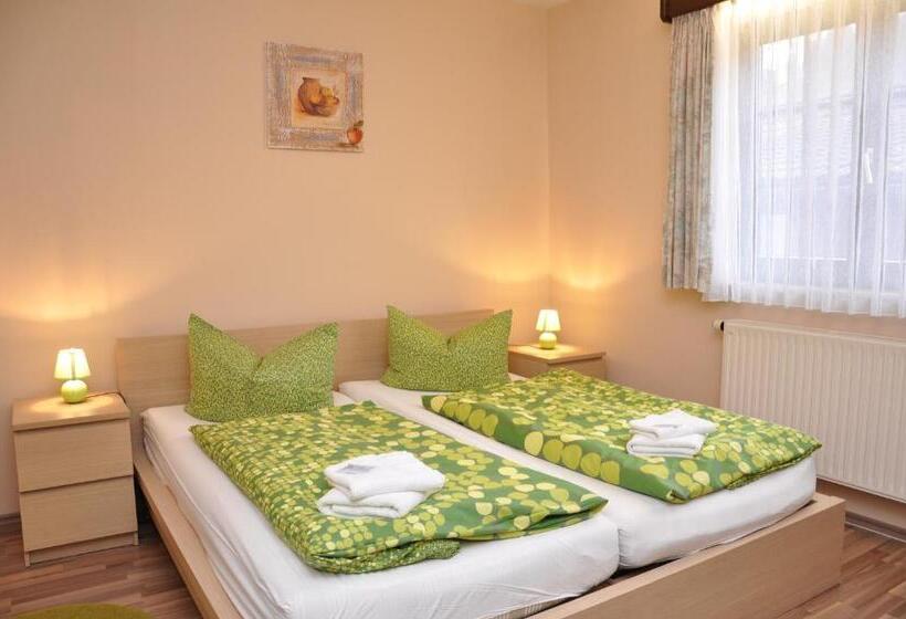 스탠다드 룸, Jägerklause