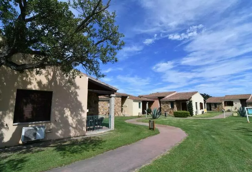 コンフォートトリプルルーム, Li Suari Club Village