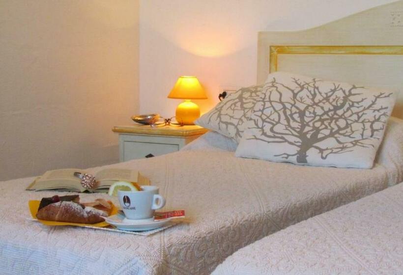 اتاق استاندارد, Li Suari Club Village