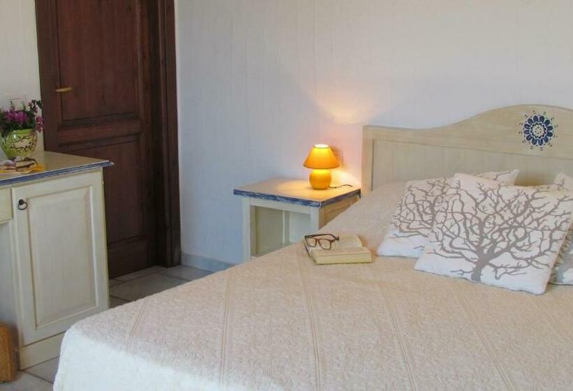 Номер Стандарт, Li Suari Club Village