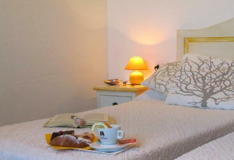 اتاق استاندارد, Li Suari Club Village