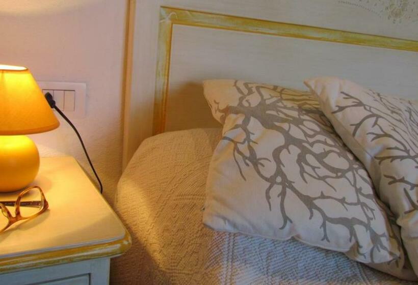 اتاق استاندارد, Li Suari Club Village