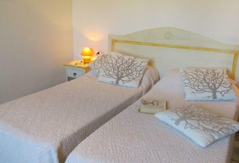 اتاق استاندارد, Li Suari Club Village