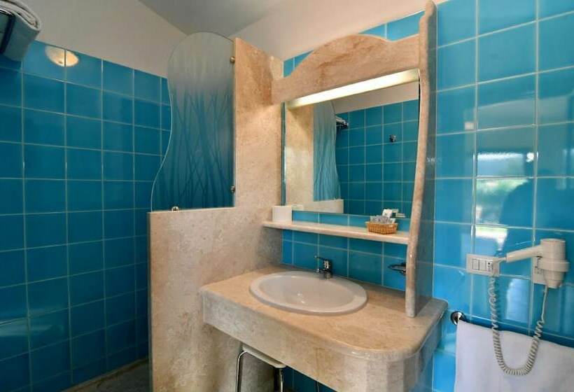 اتاق استاندارد, Li Suari Club Village