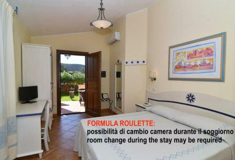 اتاق استاندارد با چشمانداز باغ, Li Suari Club Village