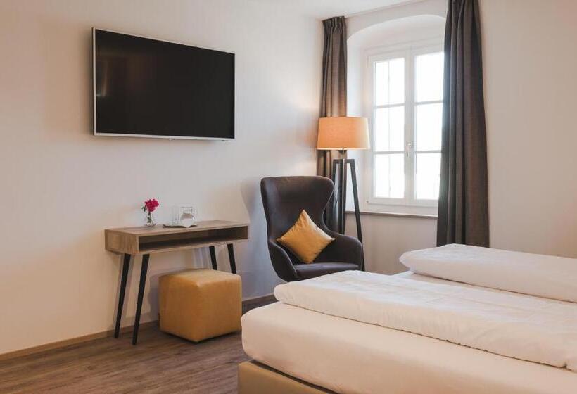 スーペリアールーム, Mandelhof S