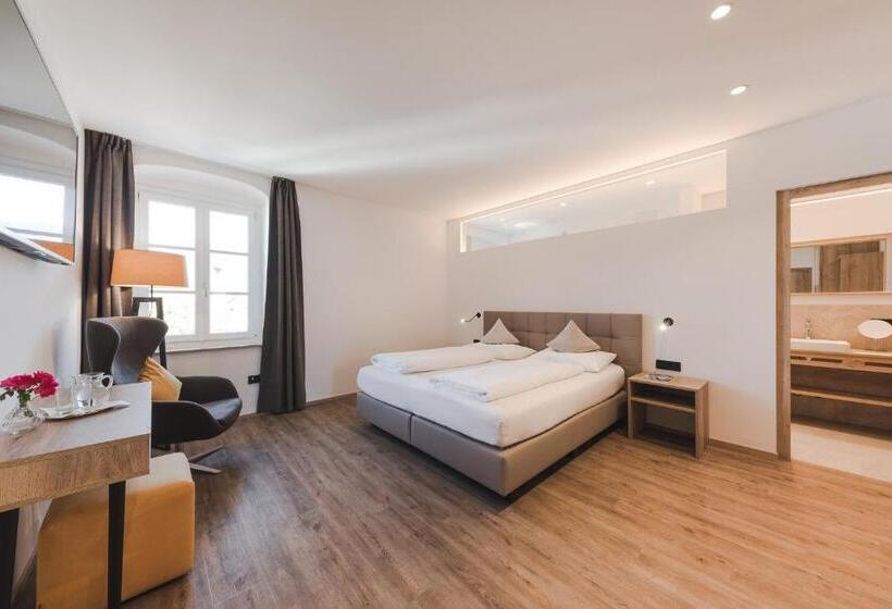 スーペリアールーム, Mandelhof S