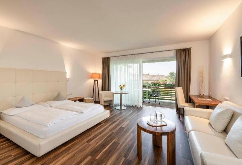 ジュニアスイート, Mandelhof S