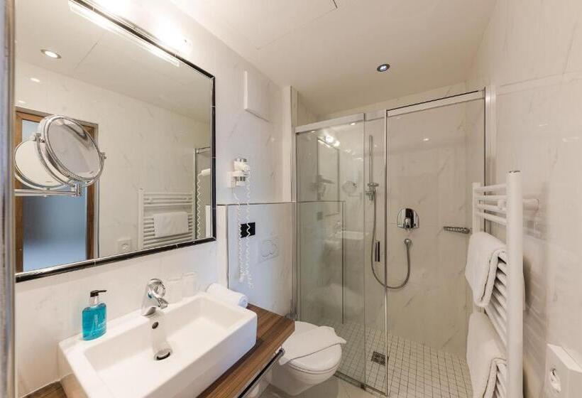 コンフォートルーム, Mandelhof S