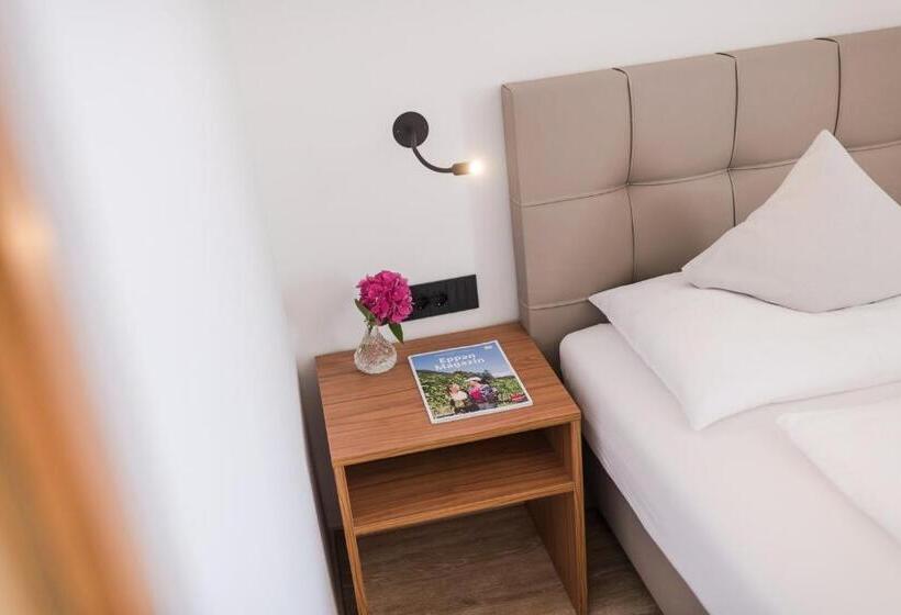 コンフォートルーム, Mandelhof S