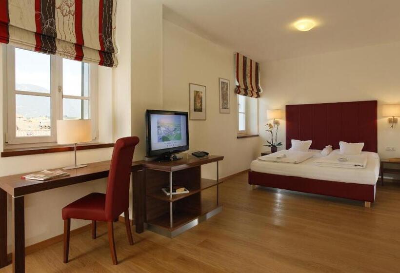 デラックスルーム, Mandelhof S