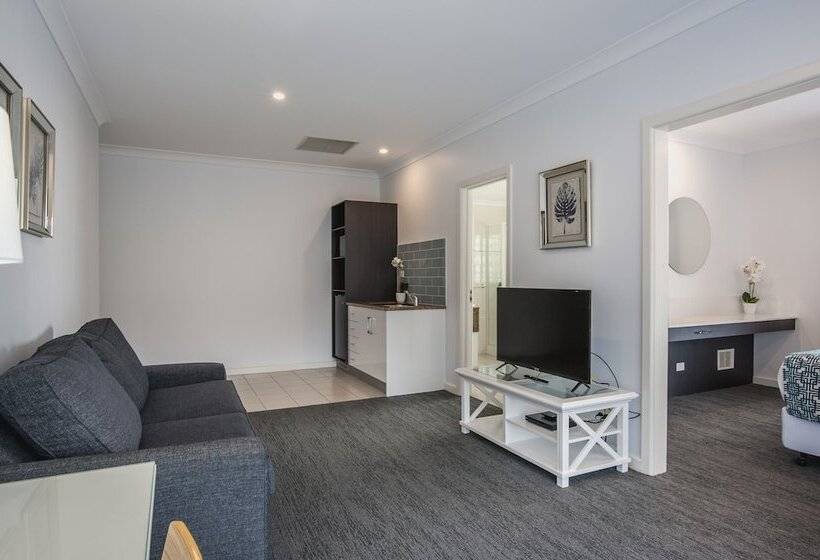 デラックススイート, Marina