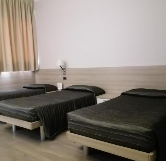 חדר סטנדרט לשלושה, Meuble' Atlantic