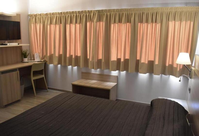 חדר סופריור, Meuble' Atlantic