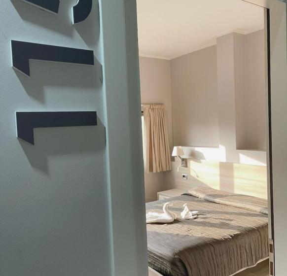 חדר סופריור, Meuble' Atlantic