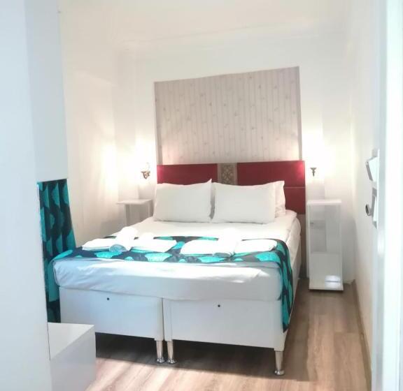 スタンダードトリプルルーム, Minel