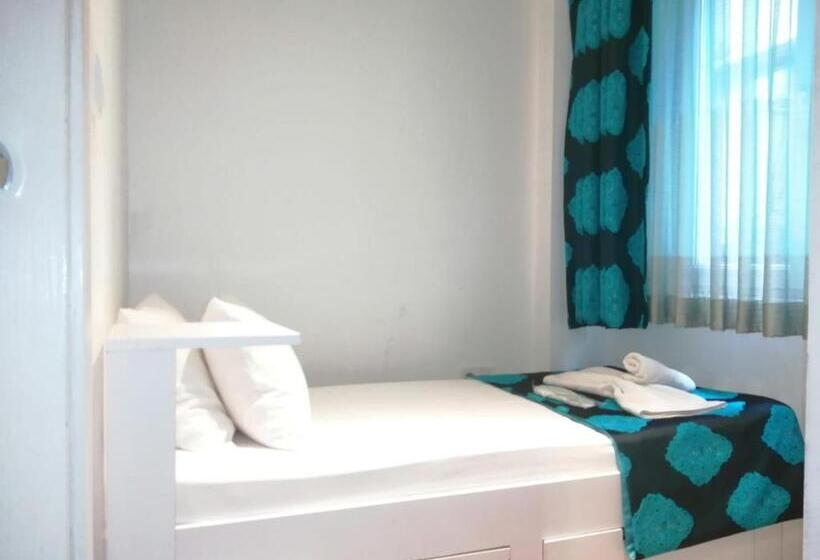 スタンダードトリプルルーム, Minel