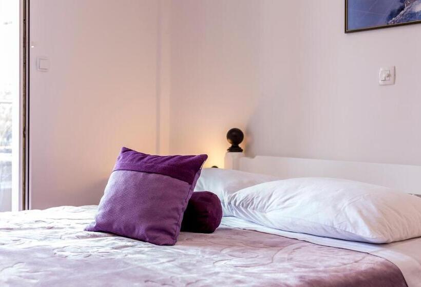 סטודיו סטנדרטי נוף לגינה, Pansion Amigos