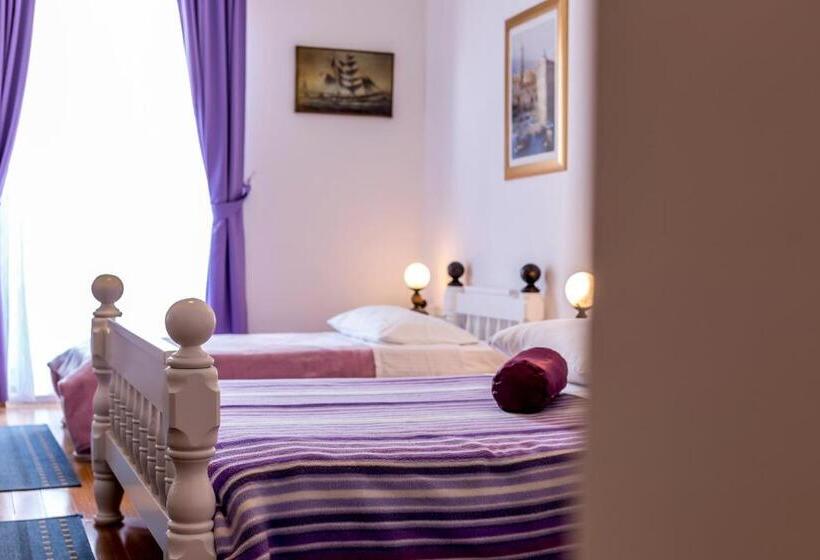 דירת חדר נוף לגינה, Pansion Amigos