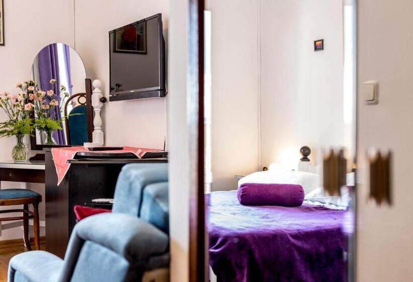 חדר דלוקס נוף לים, Pansion Amigos