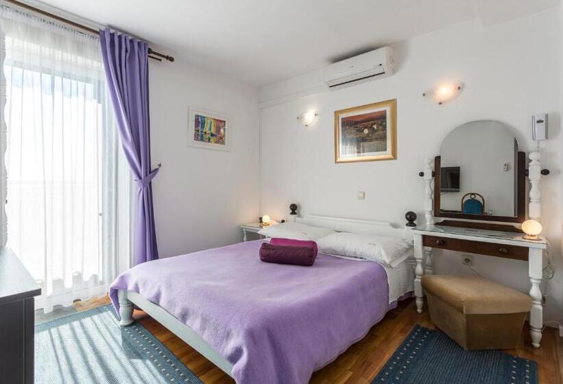 חדר דלוקס צדדי נוף לים, Pansion Amigos