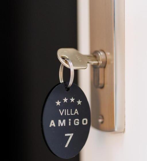 דירת חדר נוף לגינה, Pansion Amigos