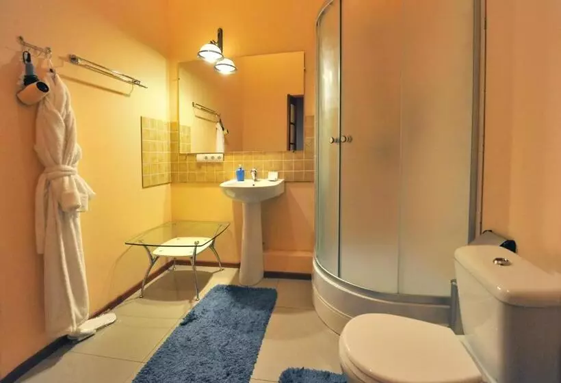 Suite cu Priveliști, Reno